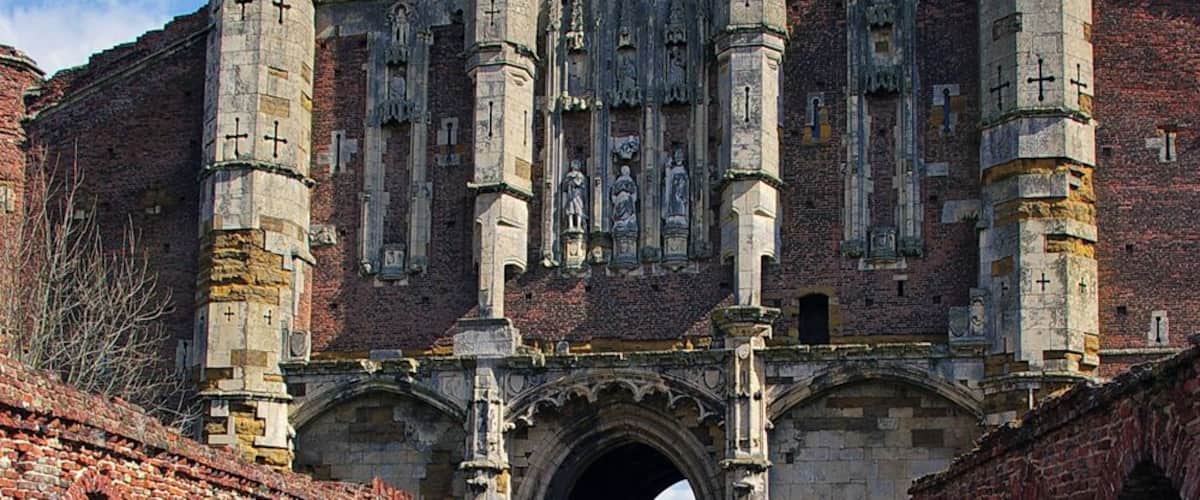 Thornton Abbey Gatehouse For the English Heritage listing record see http://www.imagesofengland.org.uk/details/default.aspx?id=165878