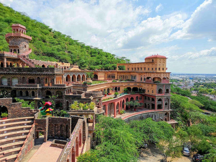 Another one from the Neemrana Fort. Located on the hill and known for its beautiful construction, this fort palace has been converted into a hotel. You get a nice view of the whole city from here. #Trovember #architechture #palace #fort #neemrana #incredibleindia