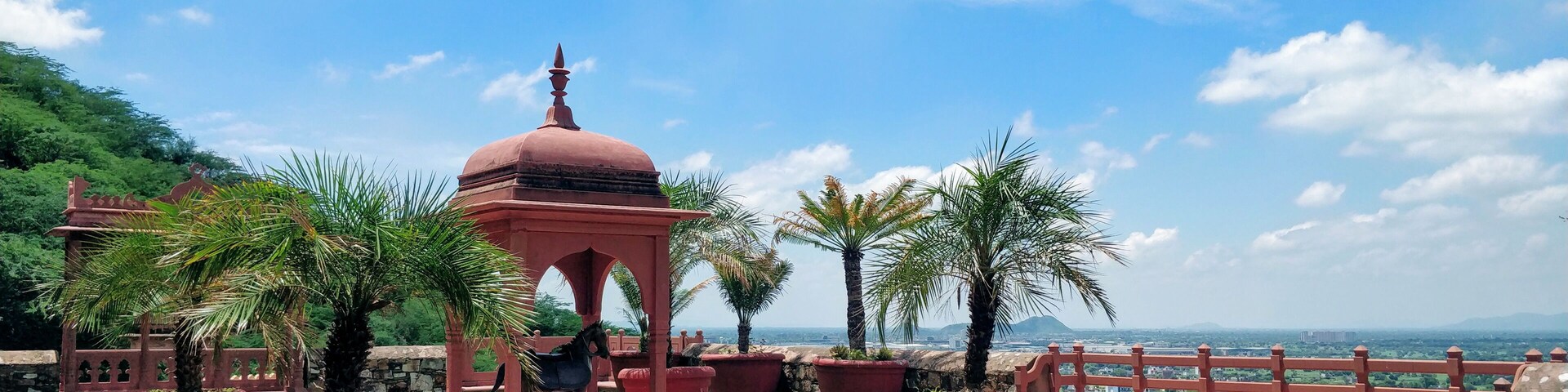 Located on the hill and known for its beautiful construction, this fort palace has been converted into a hotel. You get a nice view of the whole city from this terrace garden. #Trovember #architechture #palace #fort #neemrana #incredibleindia