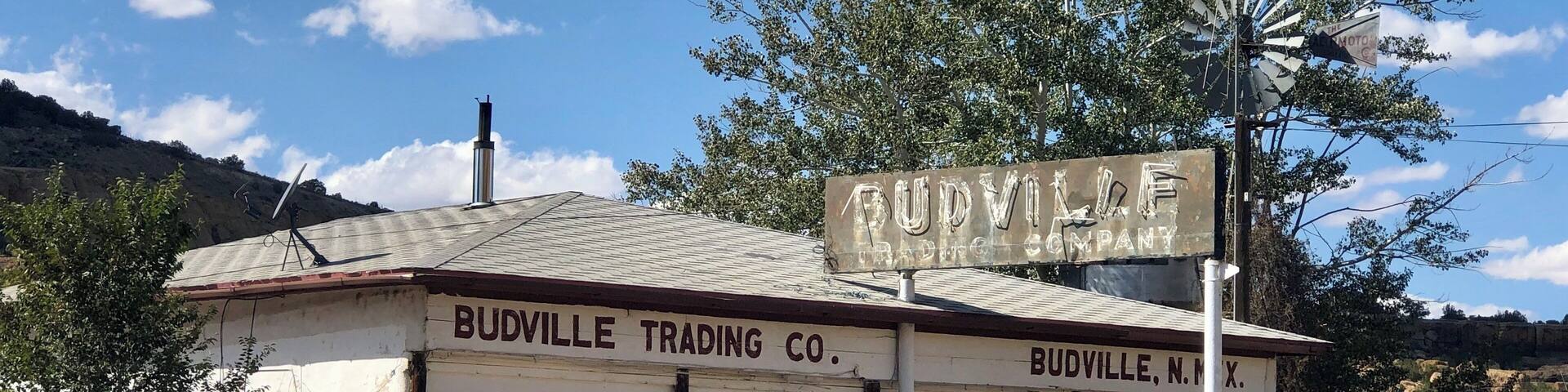 Abandoned trading post along the side of historic Route 66.