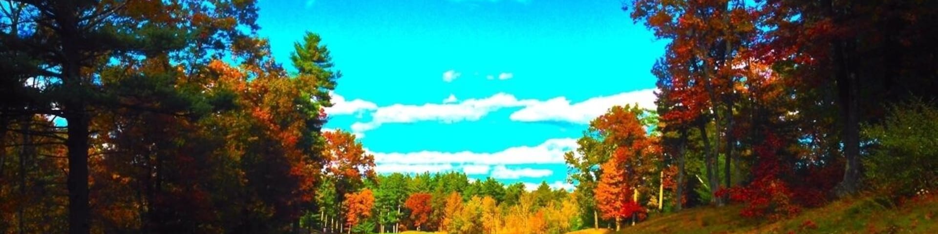 9th Hole tee box peak foliage