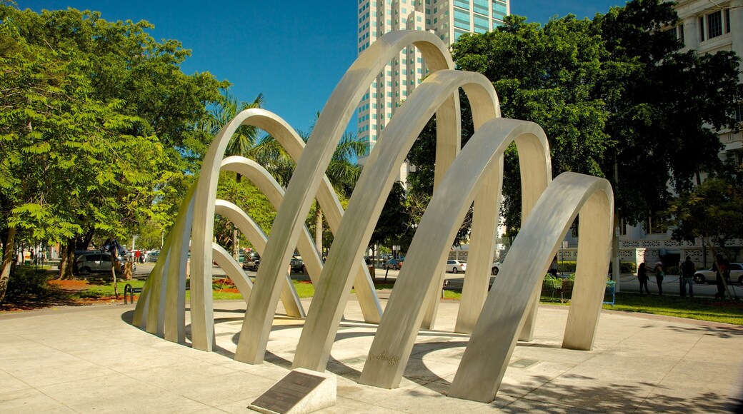 Exploring the unique architectural features of Perez Art Museum Miami in sunny Miami, Florida