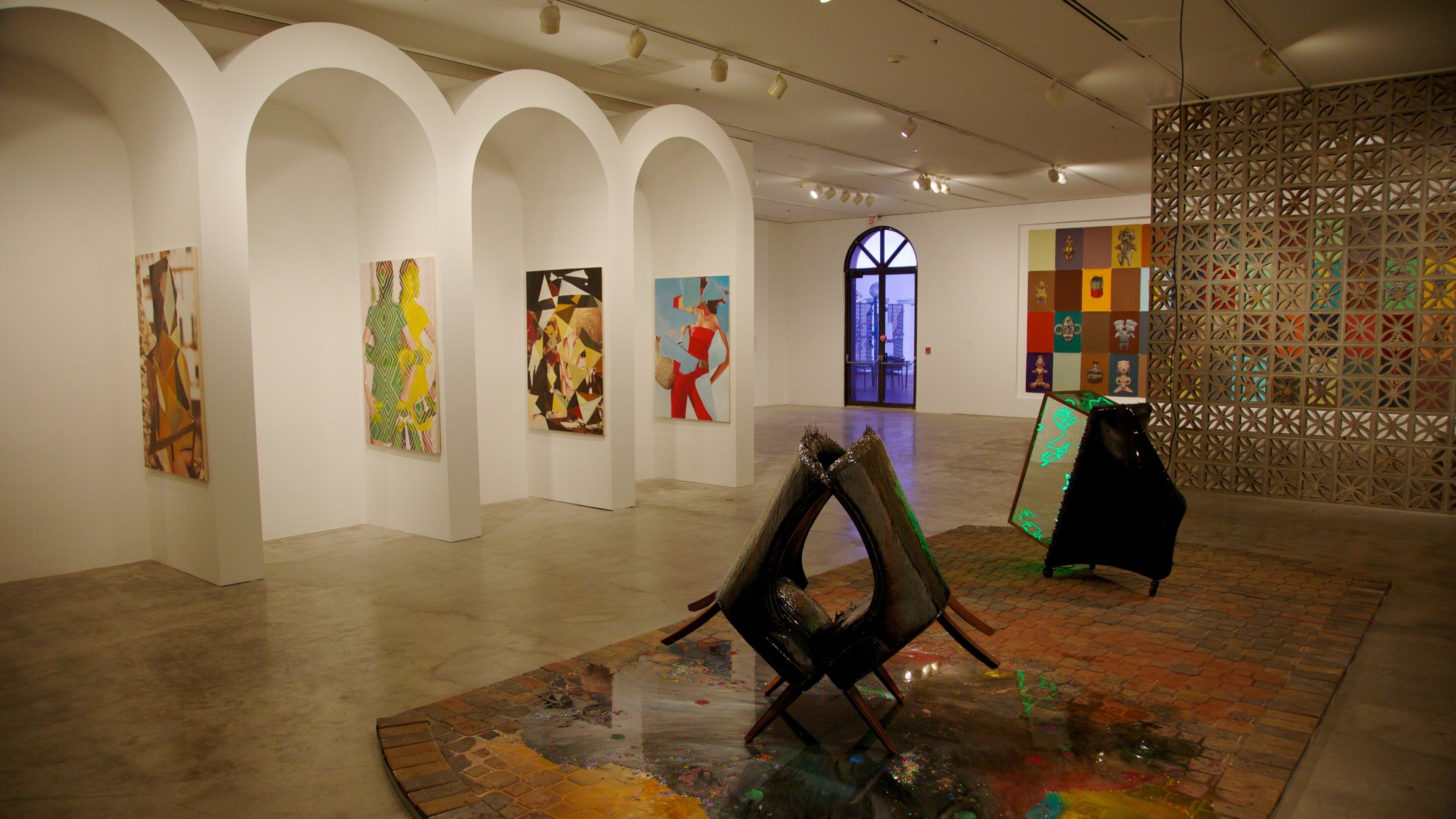 Perez Art Museum Miami som visar konst och interiörer