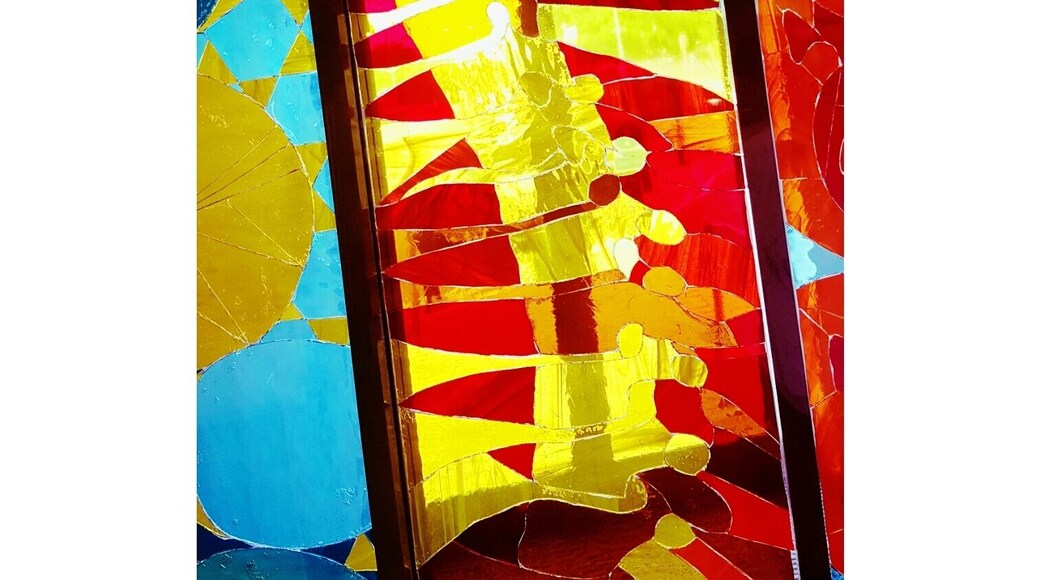 Beautiful stained glass panel caught my eye today.....
#Patterns