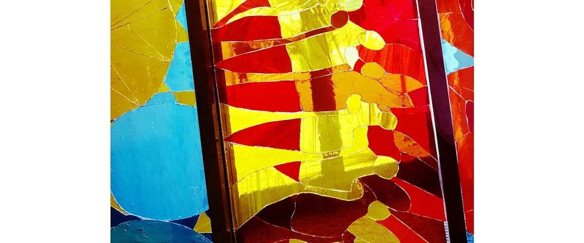 Beautiful stained glass panel caught my eye today.....
#Patterns