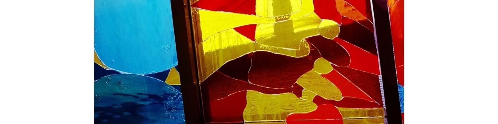 Beautiful stained glass panel caught my eye today.....
#Patterns