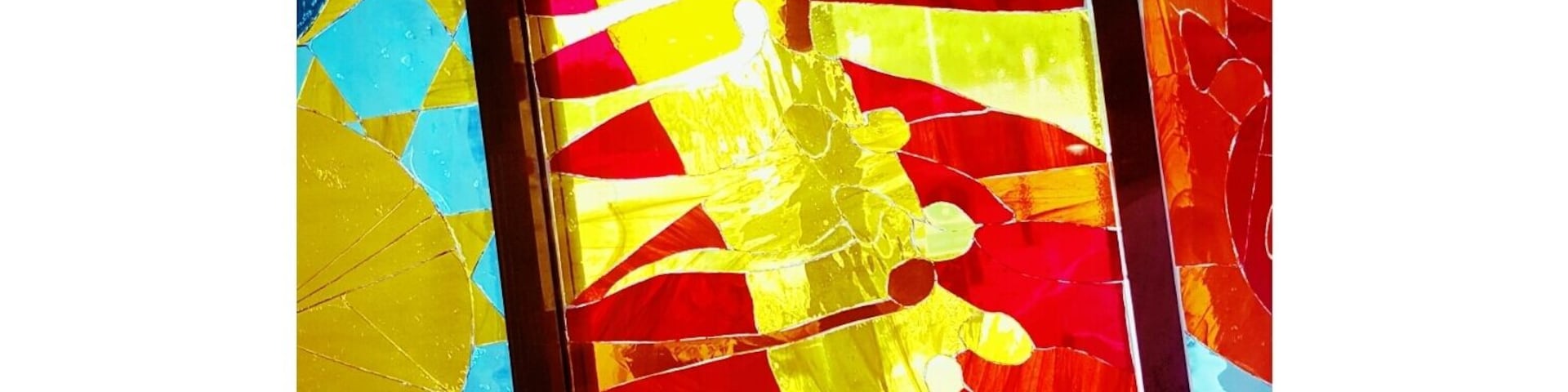 Beautiful stained glass panel caught my eye today.....
#Patterns