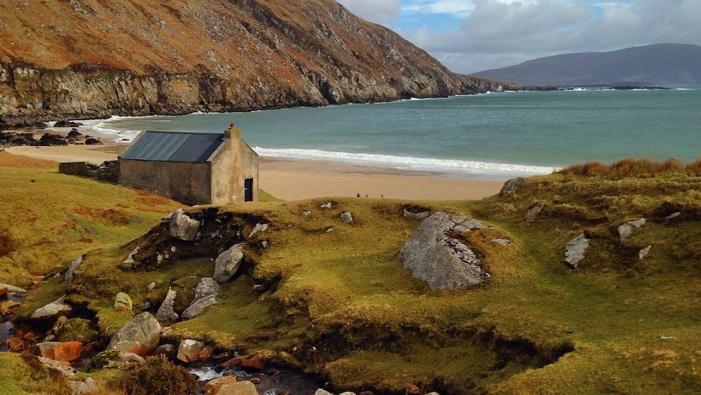 Achill Island is such a pretty spot to see if ever in Ireland. Some great scenery and landscapes. Keem Beach is a must - shown here
