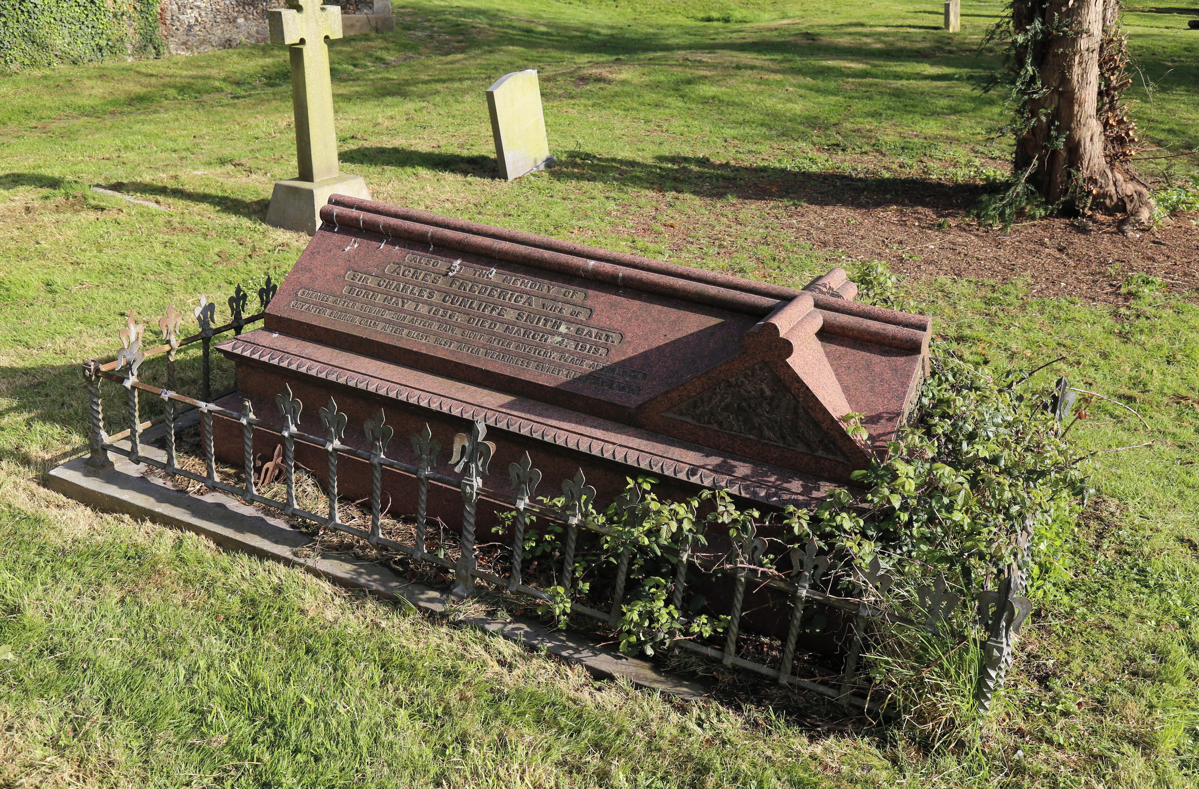 Church of St Mary, Stapleford Tawney, Essex, England - Charles Cunliffe Smith tomb at the west of the churchyard, from the north-west