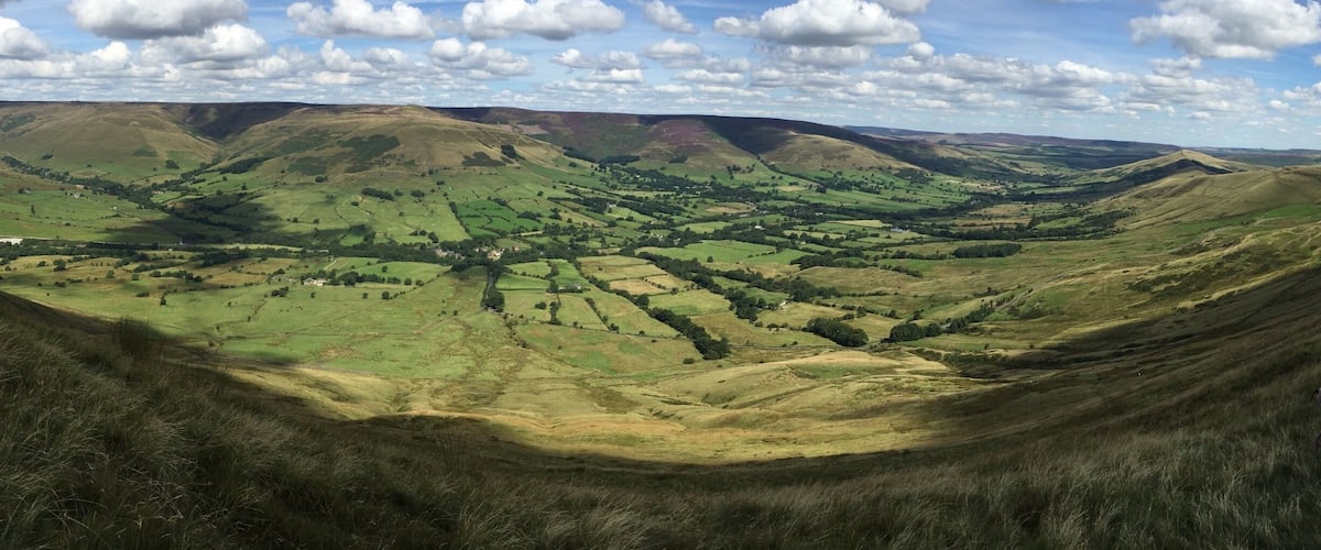 A view of Edale from Rushup Edge, Peak National Park.