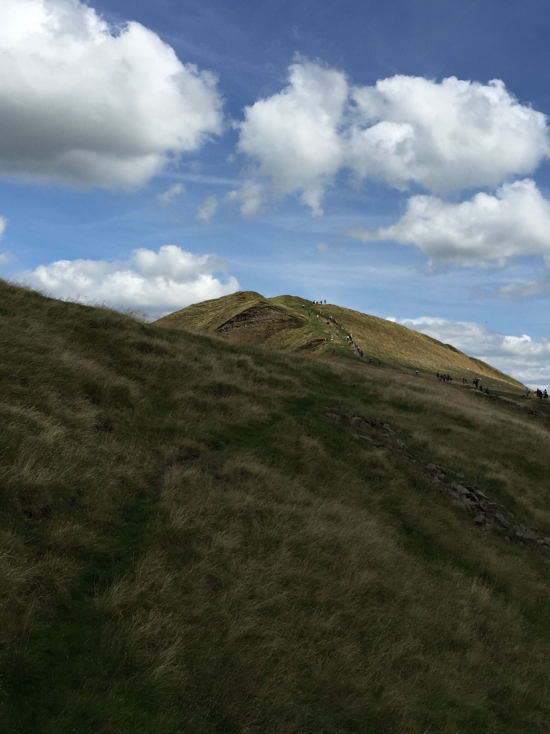 The hoards of visitors walking to the top of Mam Tor, very popular place for picnickers when the sun shines. 