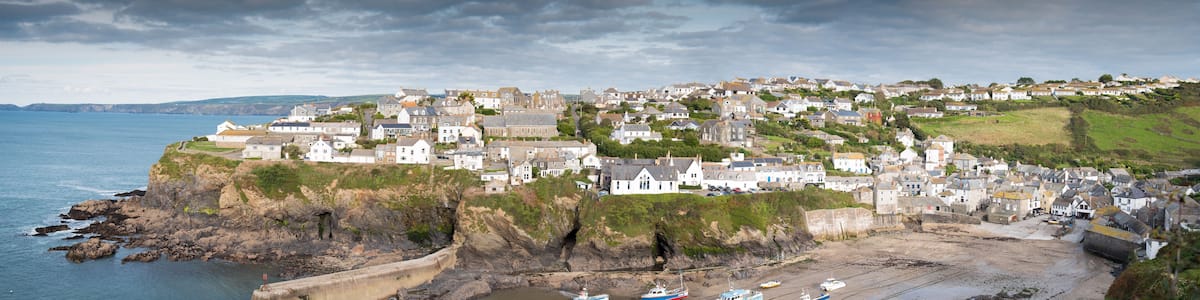 Panoramic view of the picturesque fishing village Port Isaac in northern Cornwall.