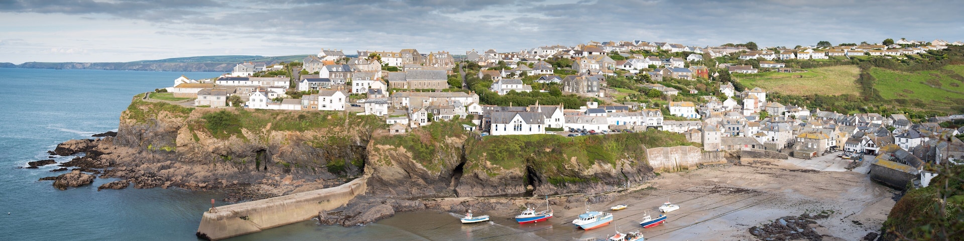 Panoramic view of the picturesque fishing village Port Isaac in northern Cornwall.