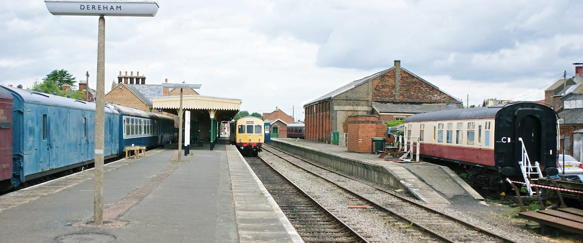 Dereham station, the platforms, 06/08.