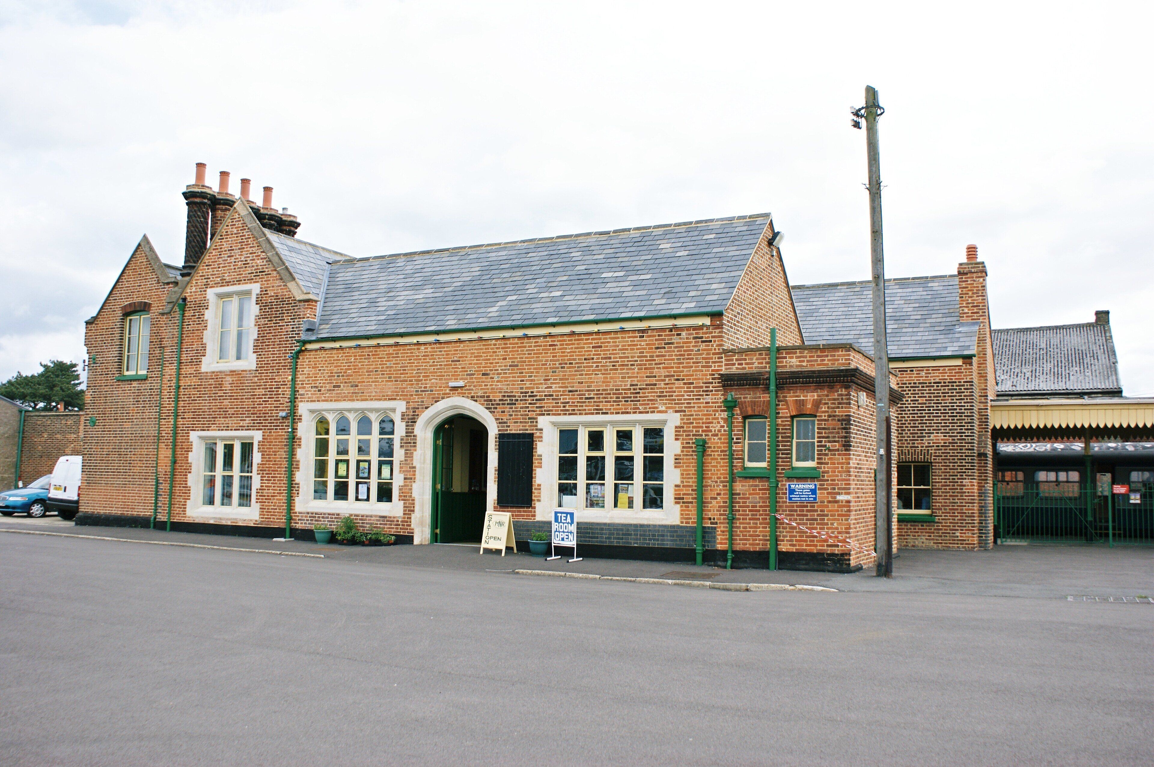 Dereham station frontage, 06/08.