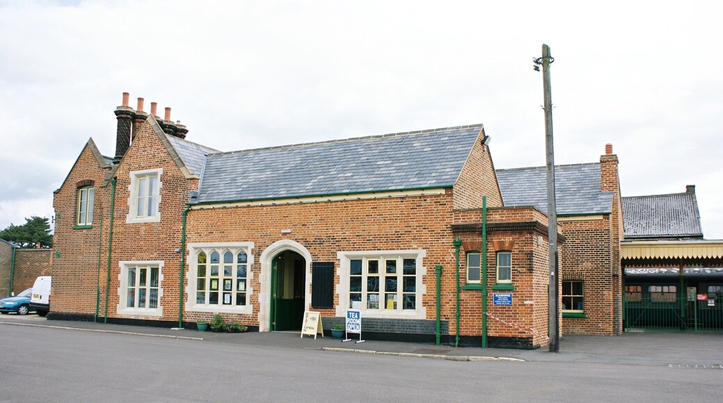 Dereham station frontage, 06/08.