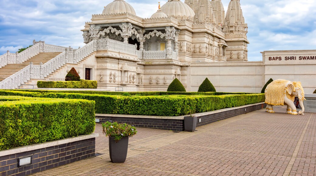 BAPS Shri Swaminarayan Mandir (Neasden Temple) - Hindu temple in London, UK