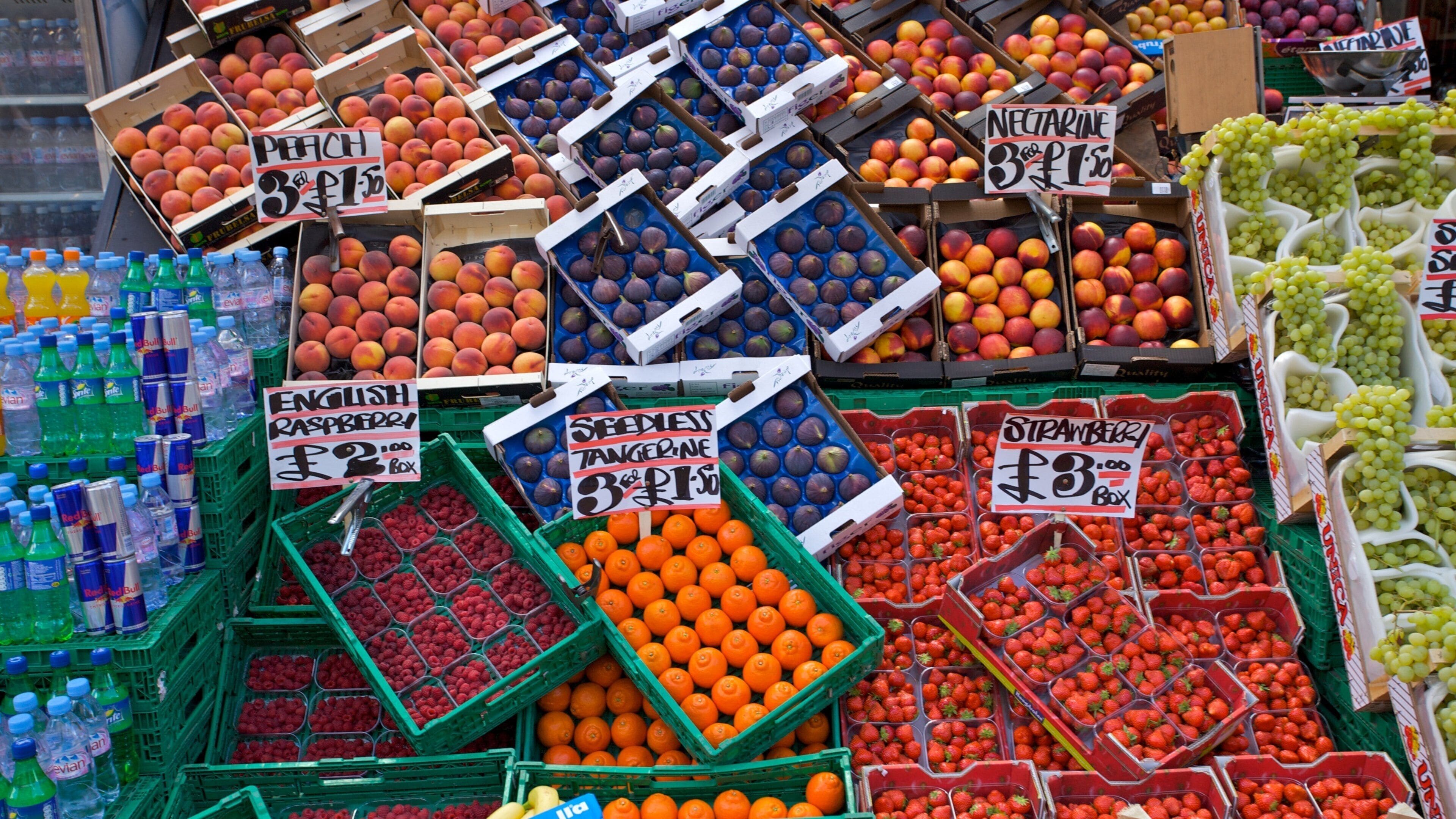 Oxford Street which includes markets and food
