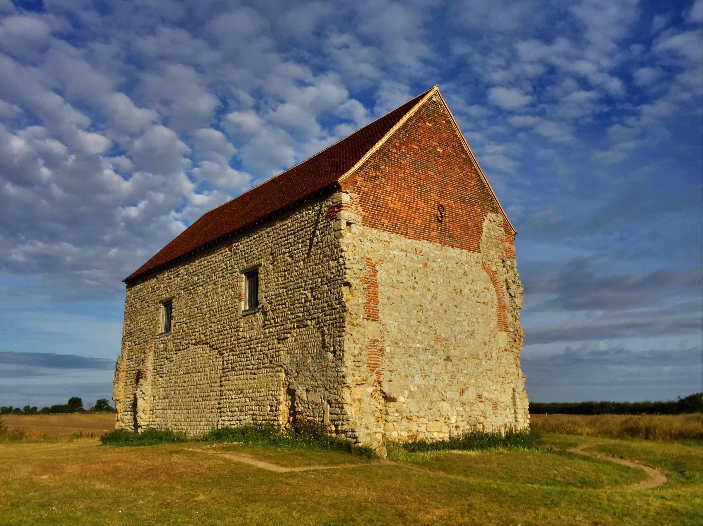 Capel of Church-in-the-wall. Could be the oldest in the country. My Essex Coast trip. My intent is to travel around the whole of the UK coast. 