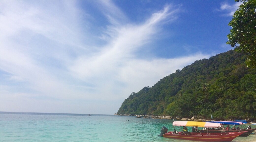 Tiga Ruang beach, Perhentian Islands 💙