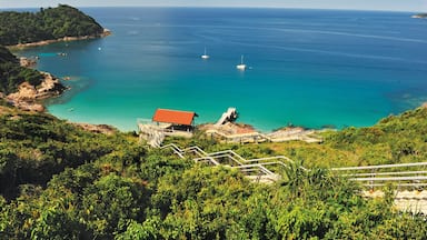 Pulau Perhentian Besar showing general coastal views and landscape views