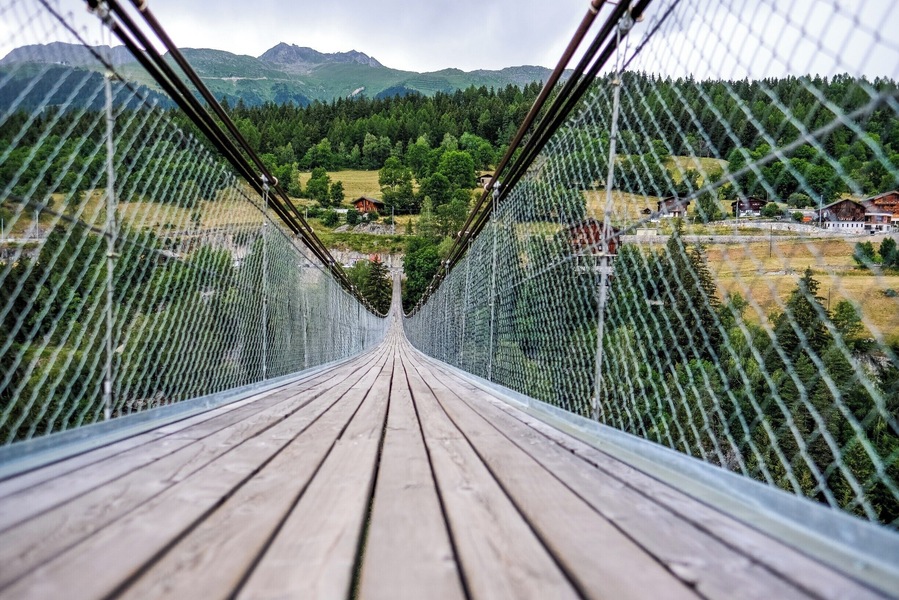 Suspension bridge with amazing views