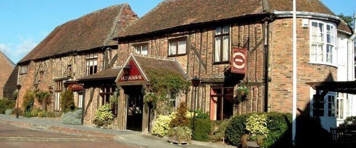 Wylliott's Manor, Potters Bar. Formerly a Manor House now a pub/restaurant. This is almost certainly the finest building in Potters Bar. Sometimes spelt : Wyllyott's
