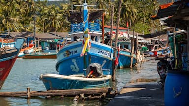 Trat Province showing a bay or harbor