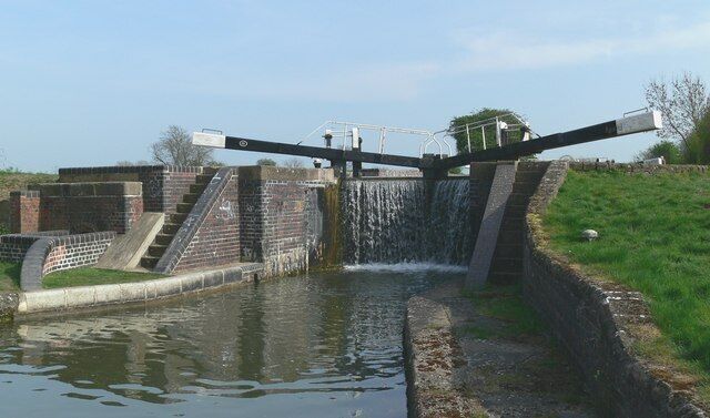 Grand Union Canal south of Leicester Double Rail Lock.