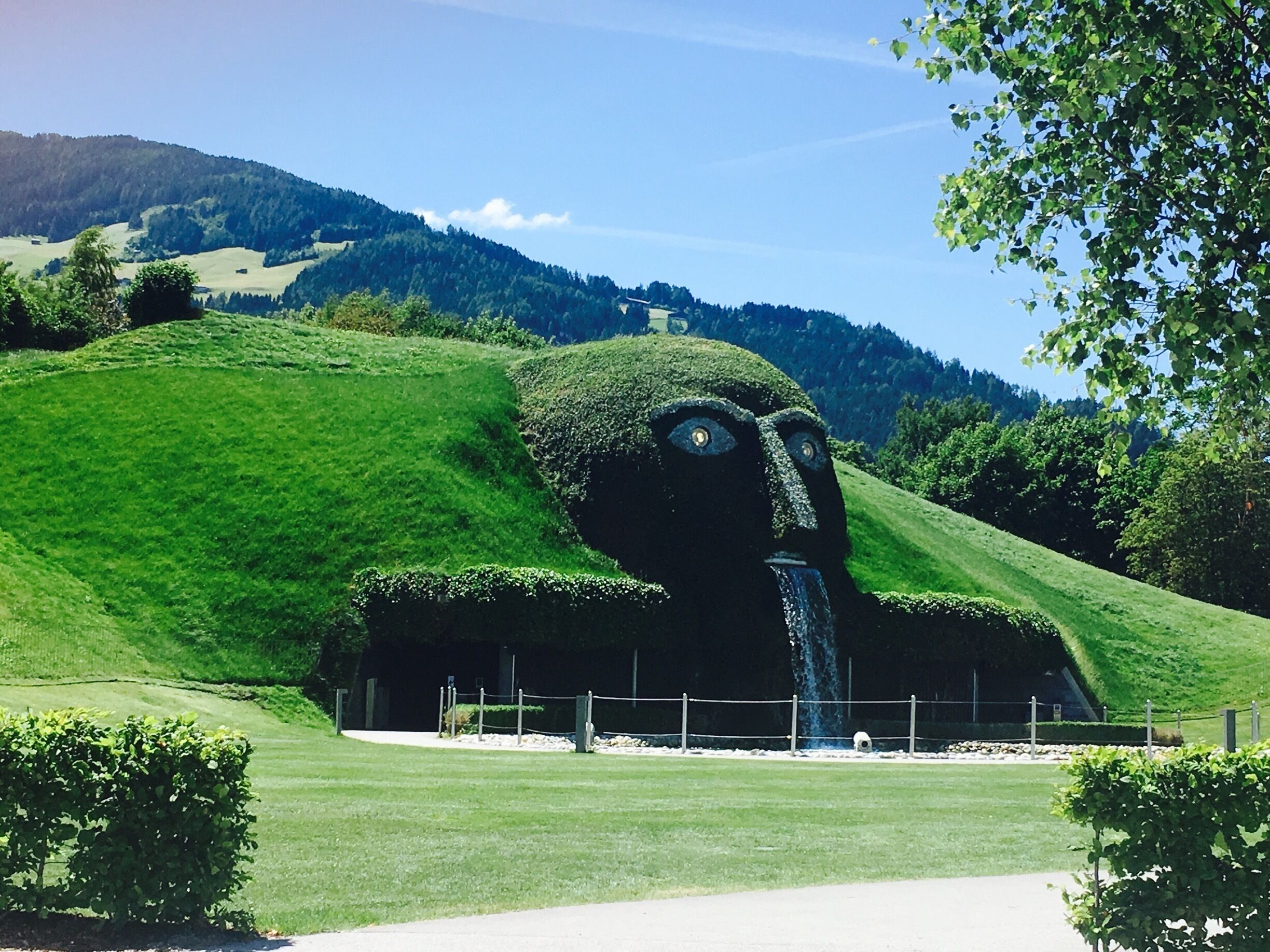 Beutiful Swarovski Crystal museum situated in the valley of Austrian Alps in Wattens, Austria!!
#Austria #wattens