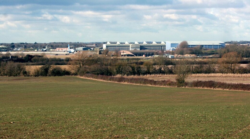 Towards RAF Brize Norton It's all pretty rural round here until you hit the perimeter fence.