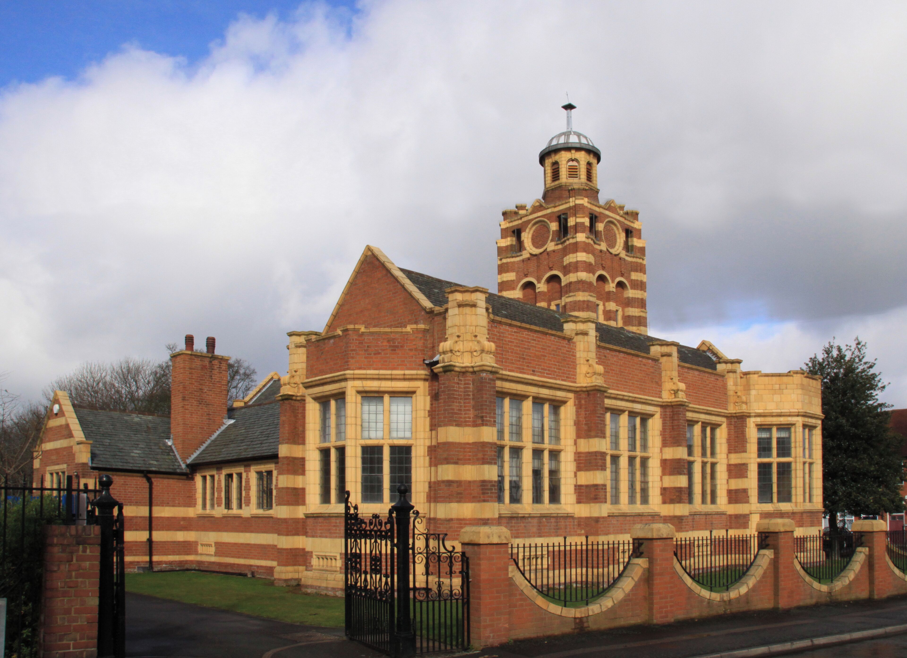 Tipton Public library. Built 1905 by George H Wenyon. Now used as a community centre