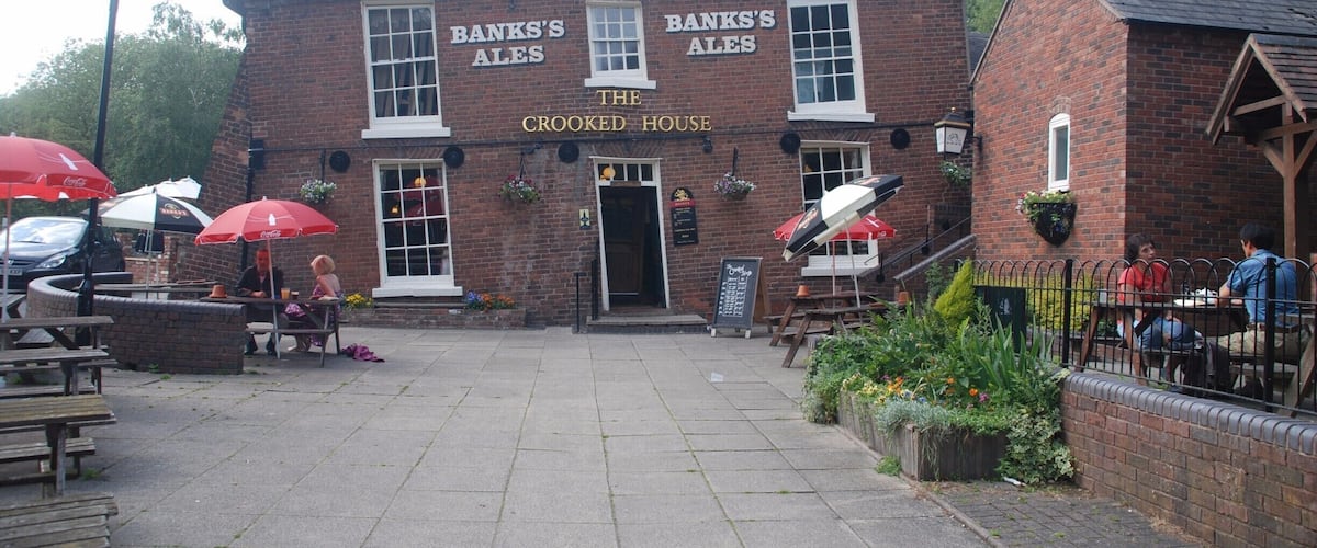 My husband took me here on one our first afternoons out. Loved the quirky little pud and enjoyed a warm summers afternoon with a glass of cold cider.