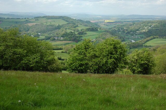 The Wye valley viewed from near Joy's Green From the high ground to the west of Ruardean there are superb views across the Wye valley and Herefordshire to the Welsh borders. The River Wye can be seen in the valley downstream from Kerne Bridge.