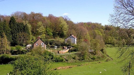 Stowfield Cottages As seen from the footpath by Stowfield Farm.