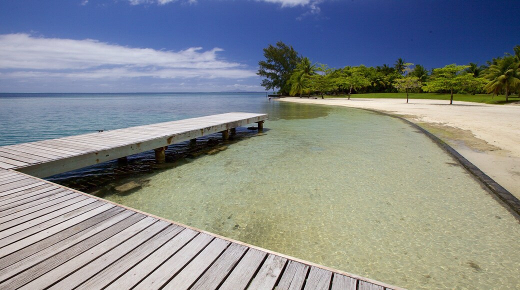 Opoa toont algemene kustgezichten en landschappen