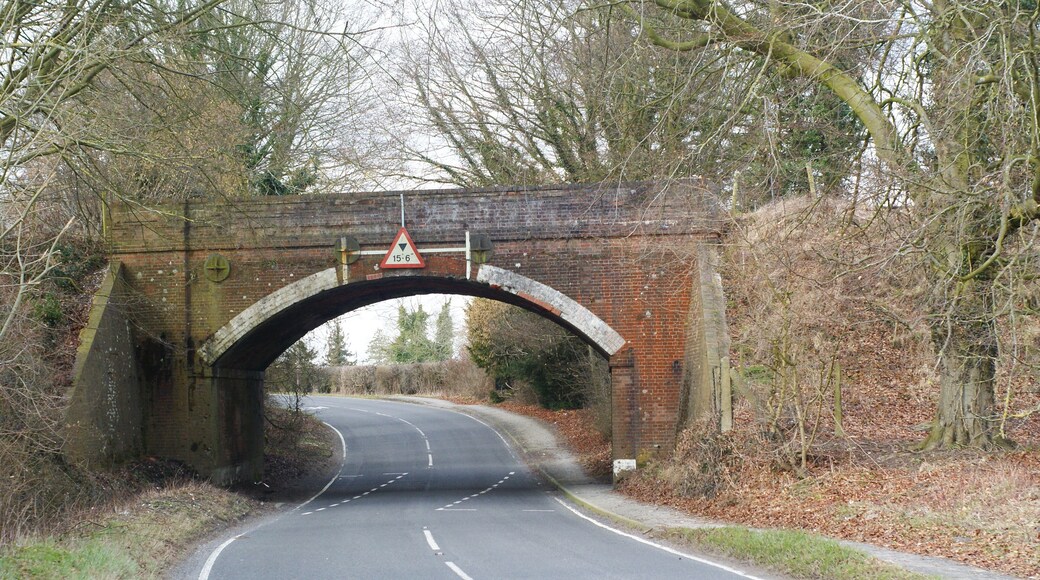 Railway Bridge at Alresford, Hampshire This bridge marks the eastern outskirts of Alresford, on the B3047, and carries the Mid Hants Railway. This road was previously numbered as the A31, before Alresford was bypassed.