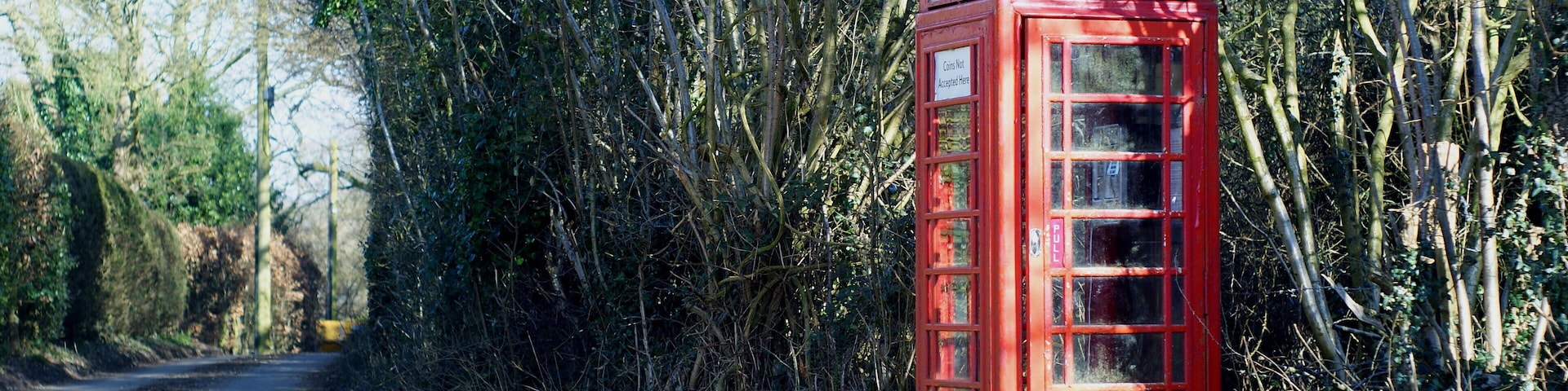 Telephone Box at Gundleton, Hampshire Located at the village crossroads. Goscombs Lane is to the left of picture, and proved to be an interesting choice of route.