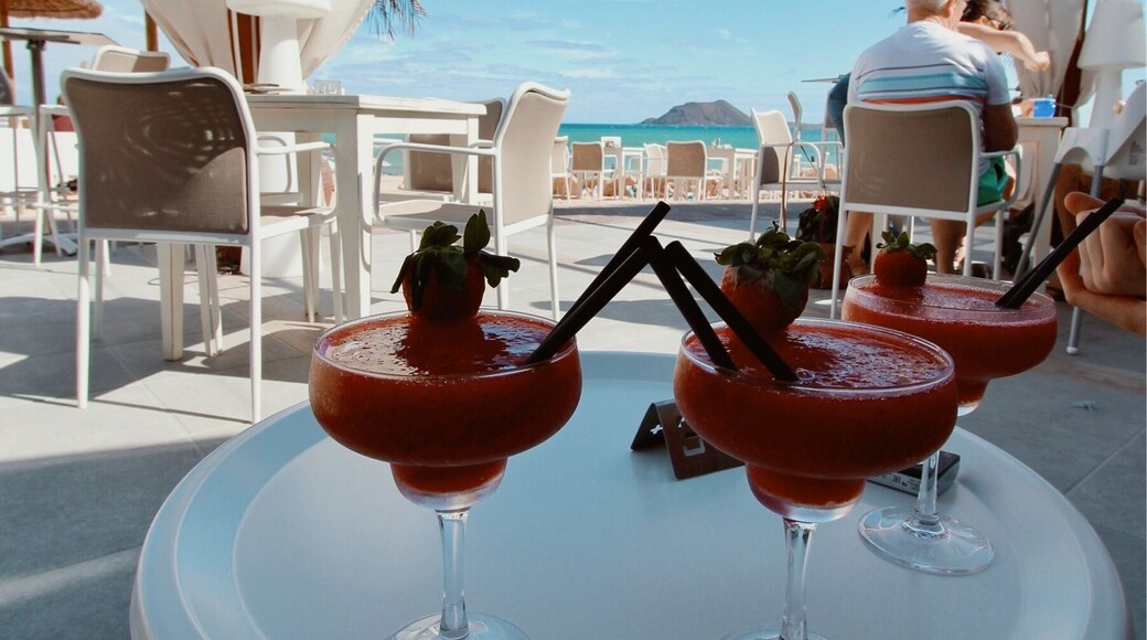 Toro beach restaurant/bar - Can't beat a drink with a nice view!