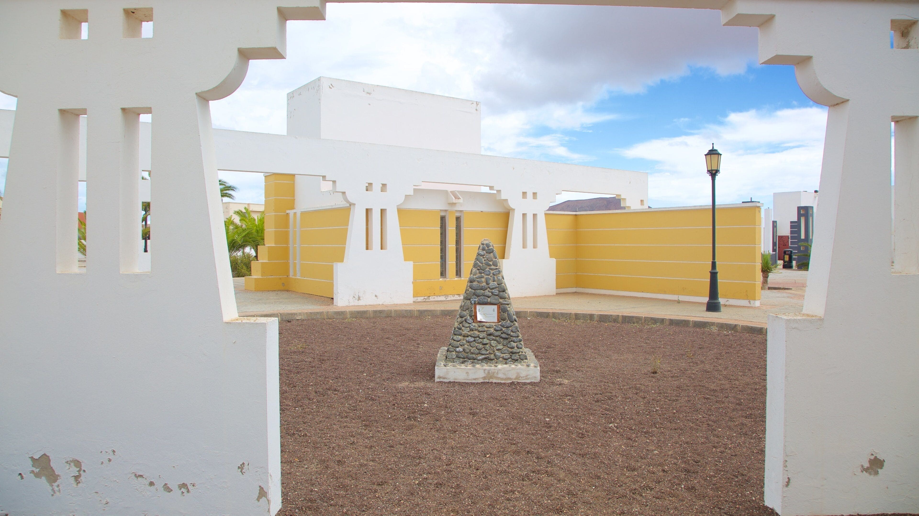 La Oliva featuring a square or plaza