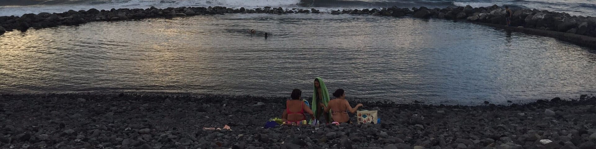 This part of the coast offer to people natural and rocky pool from beach. How pleasure is to swim there when people left and night is coming! Swimming in that pools was one of the craziest experience I ever had, watching waves beating the rocks without seeing your feet when darkness falling... #beachbound