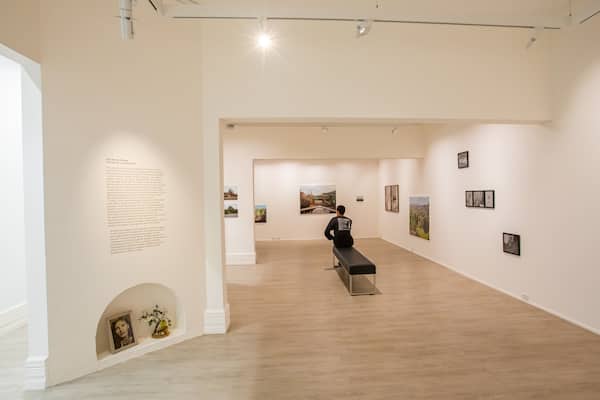 Murray Art Museum Albury which includes interior views and art