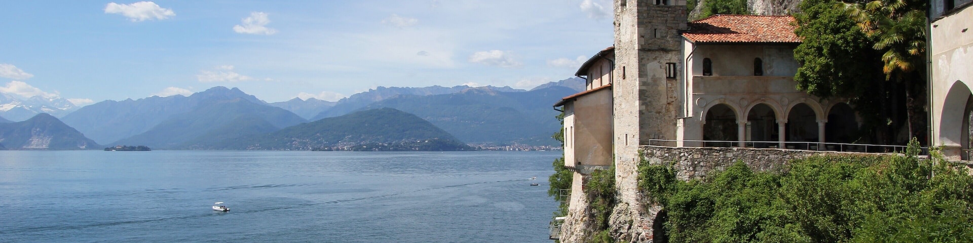 Leggiuno, eremo di Santa Caterina del Sasso