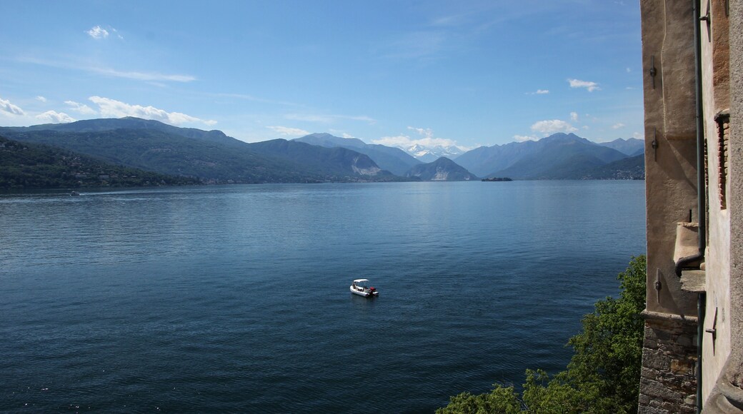 Leggiuno, eremo di Santa Caterina del Sasso