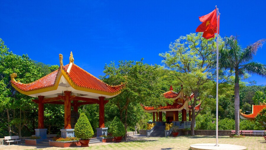 Minh Dam Mountain featuring a temple or place of worship