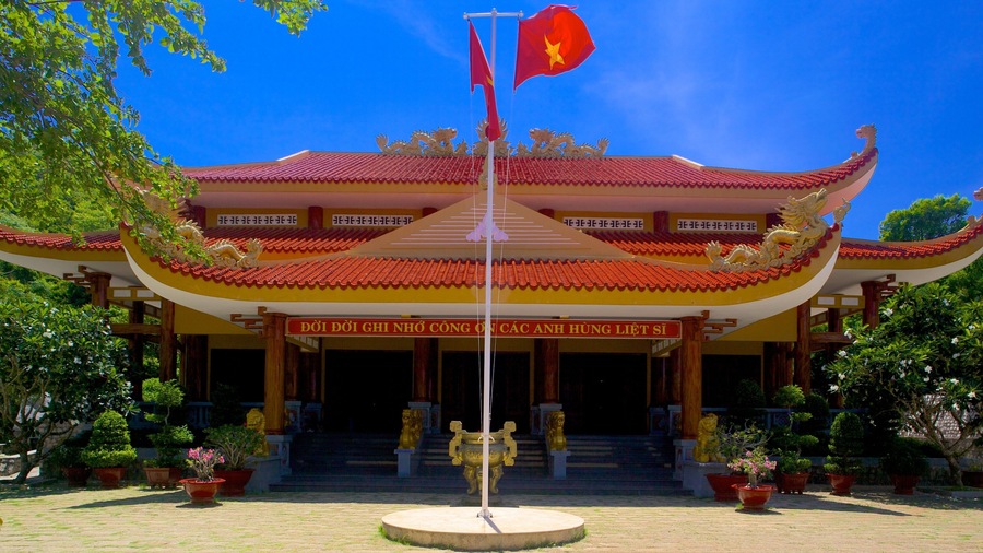 Minh Dam Mountain which includes a temple or place of worship