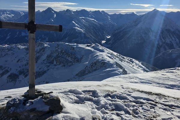 Some amazing sights at the ski resort in #mayrhofen is the cross on the mountain a common theme? Would be great to know! #ski #austria #views #expedia #lifeat expedia