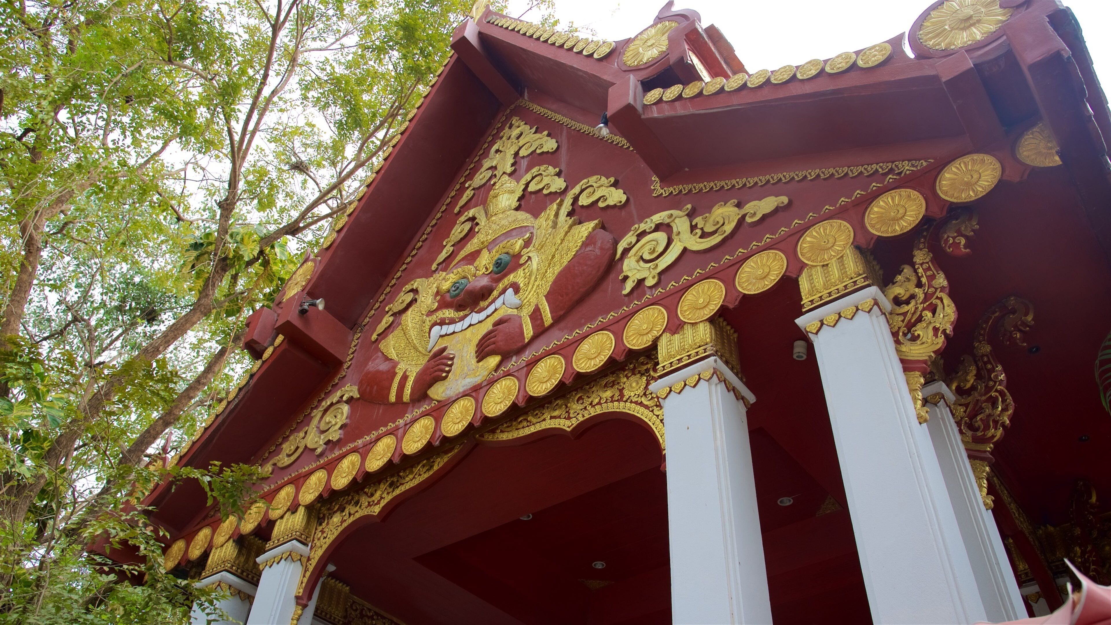 Khunaram Temple inclusief een tempel of gebedshuis