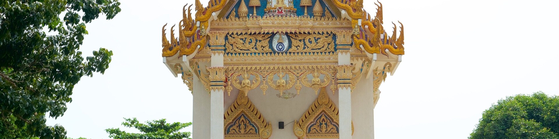 Khunaram Temple showing a temple or place of worship