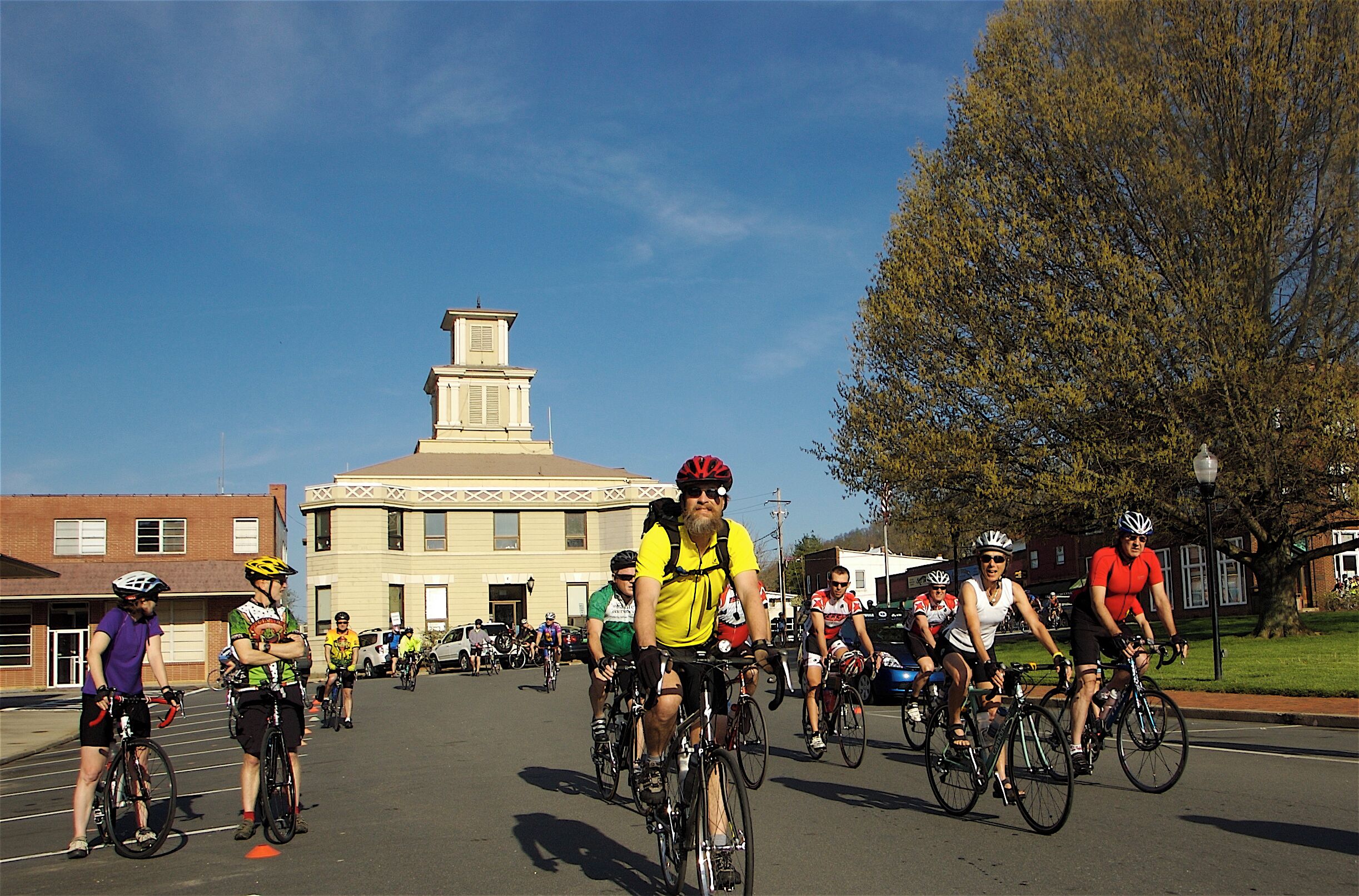 Circling the Burnsville town square before the Burnsville Metric starts.